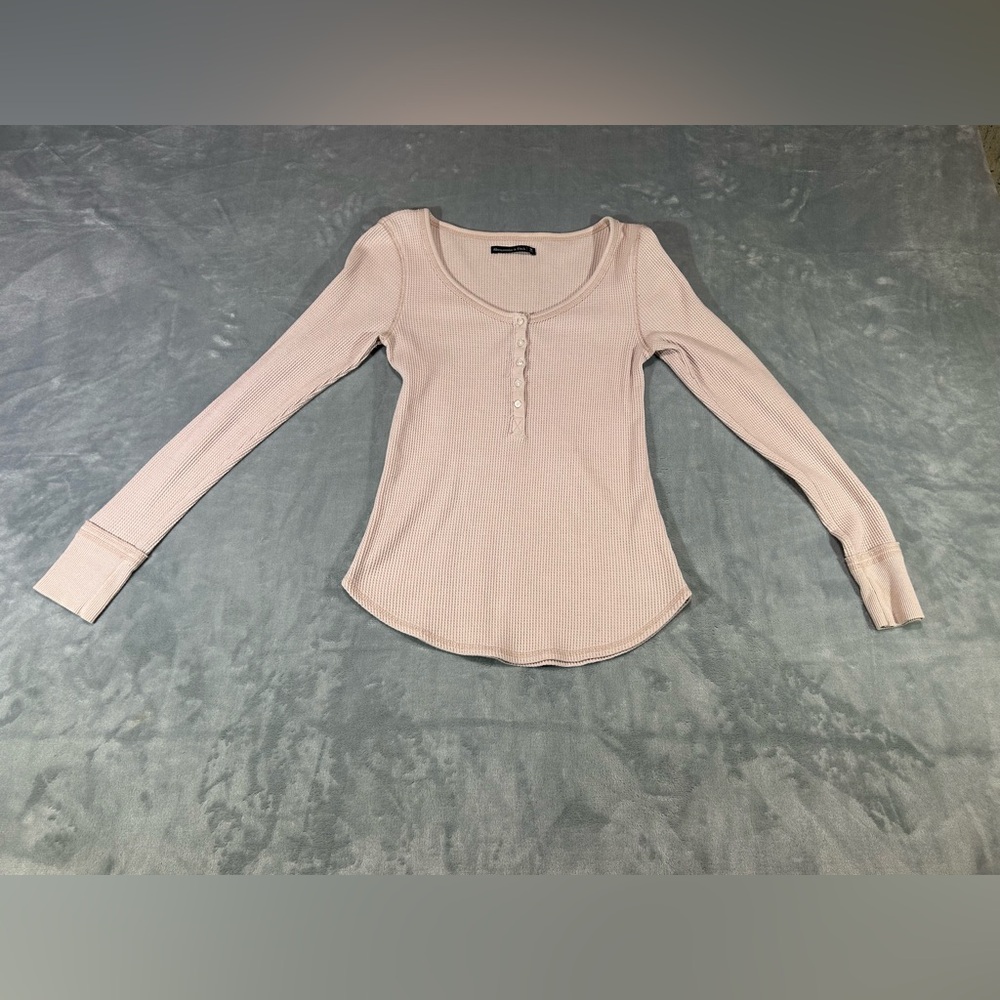 Abercrombie Fitch Y2K Pale Pink Waffle Knit Henley-Medium